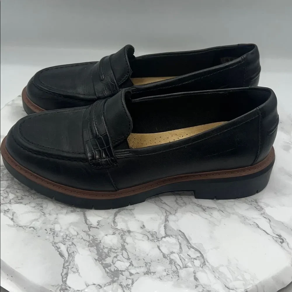 CLARKS Black Westlynn Loafer-6W